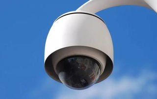 窗外驚現(xiàn)監(jiān)控?cái)z像頭正對(duì)臥室，住戶隱私誰(shuí)來(lái)守護(hù)？